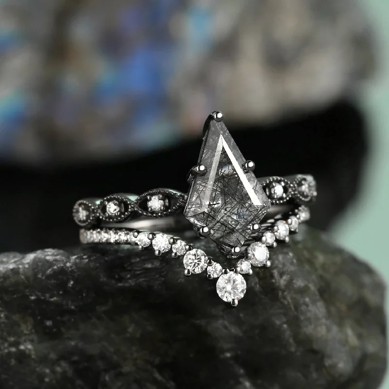 Signature Vintage - 2.0ct Vintage Kite Cut Engagement Ring Set 2pcs - Winona