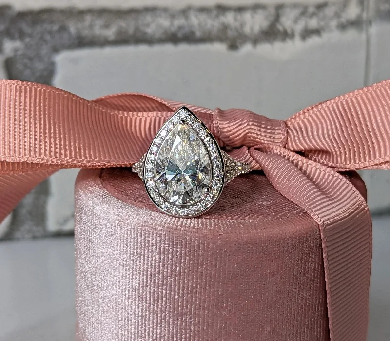 Ianna No. 1 Moissanite Ring