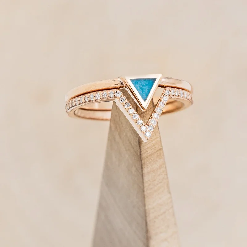 "MERA" - TRIANGLE TURQUOISE ENGAGEMENT RING WITH A DIAMOND V-SHAPED STACKER