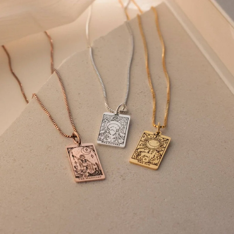 Tarot Necklace in Box Chain